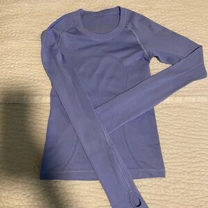 Gently used Lulu! Xs-s